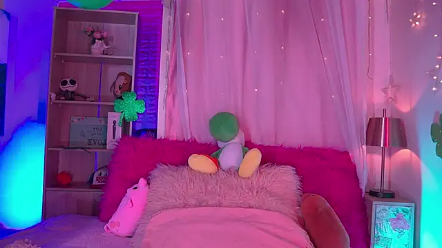 Snapshot of emma_soffia_ chatting on 03-18-25, 06:17 emma soffia  online show from 03-18-25, 06:17