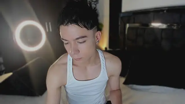 alanblack1 online show from 03-30-26, 07:54