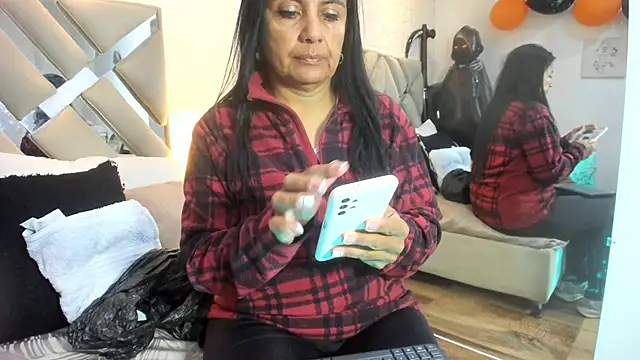 raquell moore online show from 10-29-25, 11:53