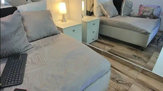 raquell moore online show from 03-09-26, 12:20