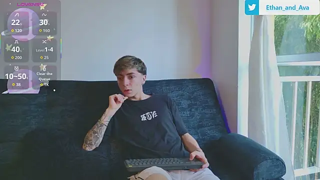 ethan and ava online show from 11-07-25, 01:04