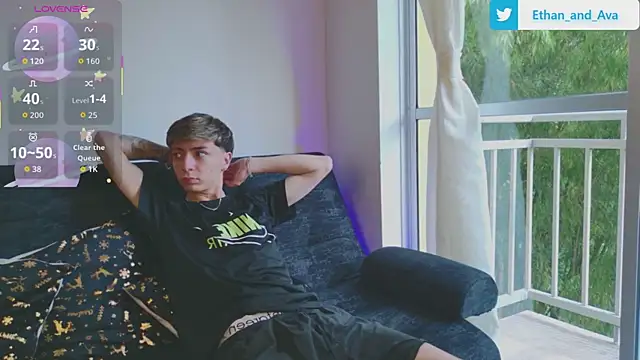 ethan and ava online show from 11-15-25, 01:04