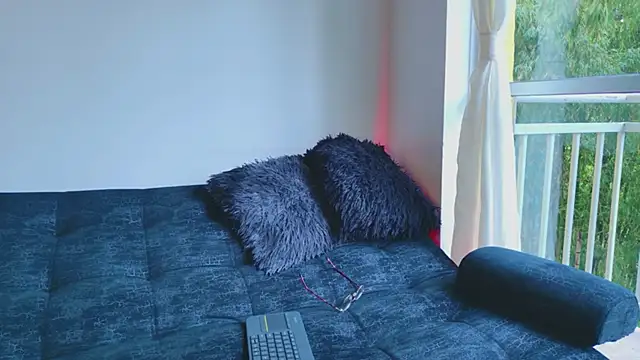 ethan and ava online show from 10-24-25, 03:00