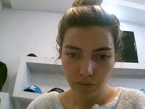 VittoriaTaylor online show from 06-03-26, 11:09
