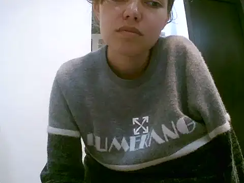 VittoriaTaylor online show from 12-16-25, 10:25