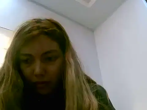 Snapshot of VittoriaTaylor chatting on 03-18-25, 01:23 VittoriaTaylor online show from 03-18-25, 01:23