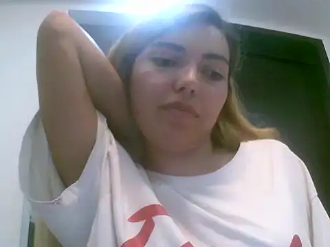 VittoriaTaylor online show from 03-28-26, 09:49