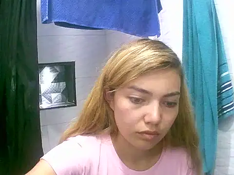 VittoriaTaylor online show from 02-16-26, 09:02