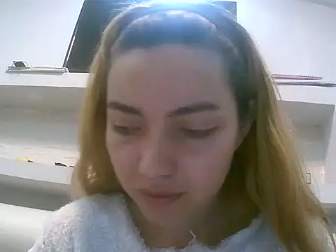 VittoriaTaylor online show from 03-26-26, 11:30