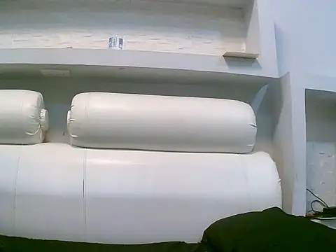 VittoriaTaylor online show from 10-27-25, 11:00