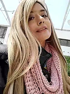 monicavictoria1301 online show from 05-12-26, 01:06