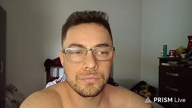Dyllan   online show from 05-22-26, 01:42