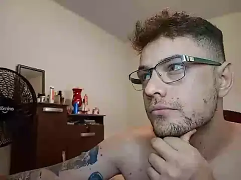 Dyllan   online show from 04-10-26, 07:21