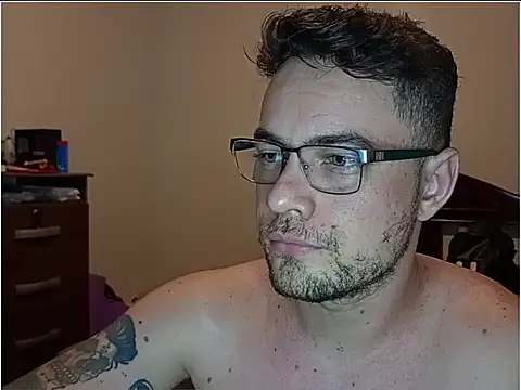 Dyllan   online show from 04-16-26, 01:06