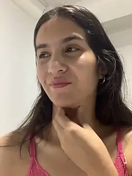 Bella still online show from 11-10-25, 01:16