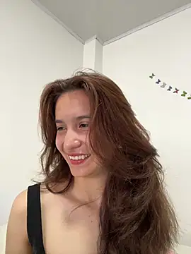 Snapshot of Bella_still chatting on 07-18-26, 01:41 Bella still online show from 07-18-26, 01:41