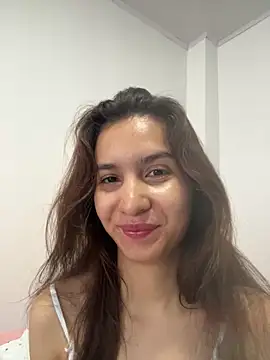 Bella still online show from 05-12-26, 01:28