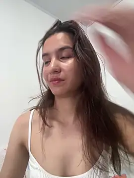 Bella still online show from 02-27-26, 01:44