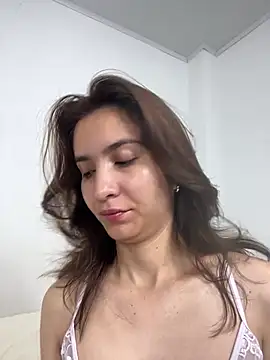 Snapshot of Bella_still chatting on 06-26-26, 02:01 Bella still online show from 06-26-26, 02:01