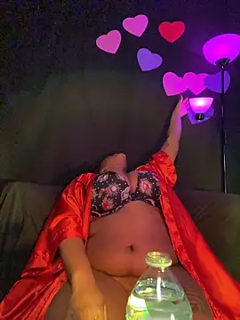 Snapshot of xoxoHotCoCo chatting on 02-24-26, 12:39 xoxoHotCoCo online show from 02-24-26, 12:39