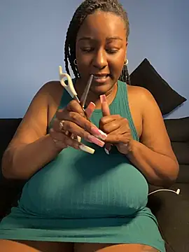 xoxoHotCoCo online show from 06-06-26, 08:03