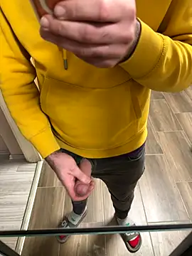 Klaus298 online show from 12-19-25, 04:09