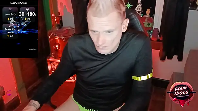 Snapshot of LiamIdols chatting on 11-11-25, 12:49 LiamIdols online show from 11-11-25, 12:49