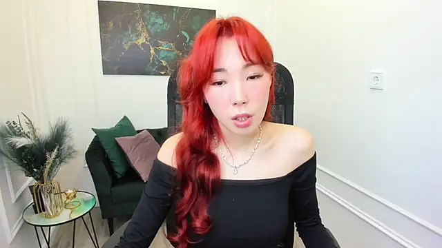 AnnaReyla online show from 05-05-26, 04:04