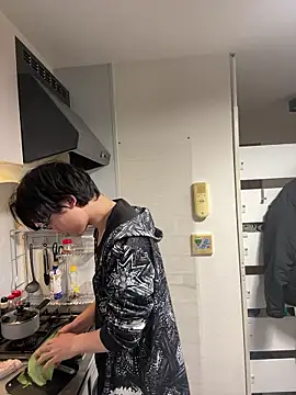 nunnun00 online show from 12-20-25, 11:46