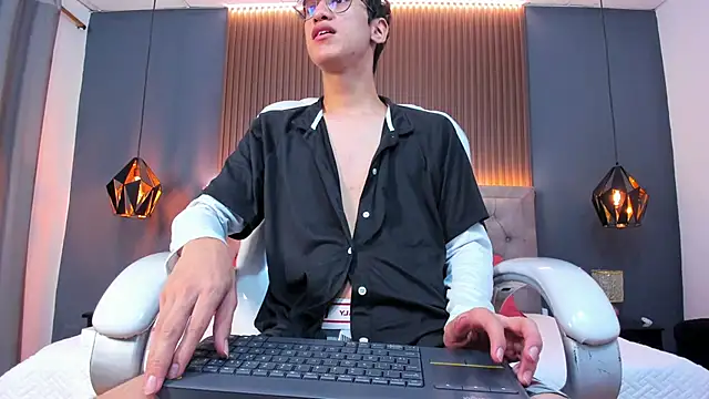 Cum hunters online show from 09-24-25, 03:35