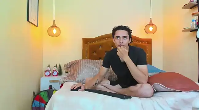Snapshot of Uzcategui_addams chatting on 01-20-25, 12:49 Uzcategui addams online show from 01-20-25, 12:49