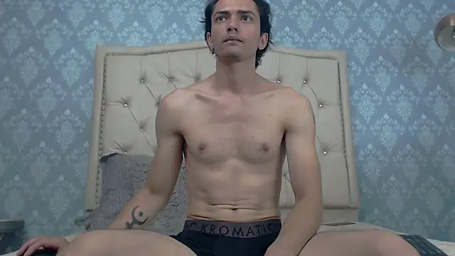 Snapshot of Uzcategui_addams chatting on 01-30-25, 04:45 Uzcategui addams online show from 01-30-25, 04:45