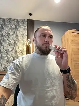  XxX-XxX  online show from 10-21-25, 06:35