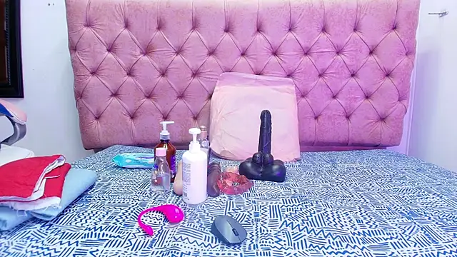 Auroraa miller online show from 10-02-25, 11:57