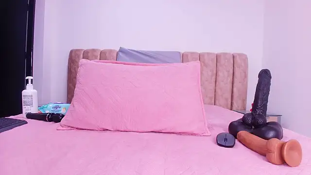 Auroraa miller online show from 11-27-25, 11:54