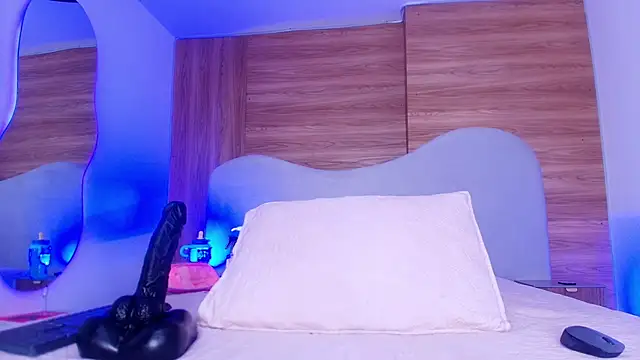 Auroraa miller online show from 06-02-26, 03:06