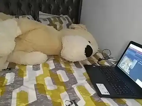 Chandy012 online show from 12-16-25, 02:43