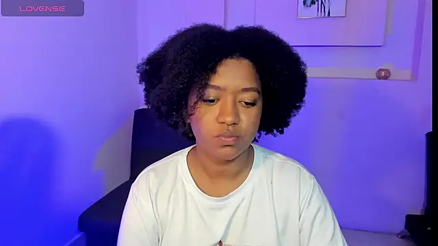 AishaHil online show from 02-07-25, 01:32