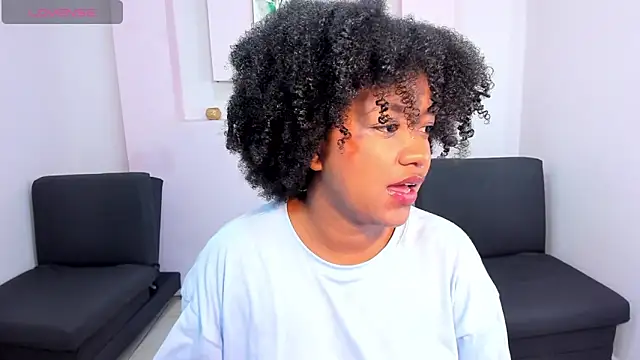 AishaHil online show from 01-31-25, 11:56