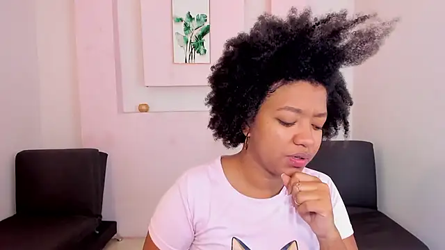 AishaHil online show from 01-26-25, 12:01