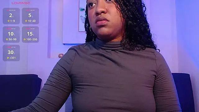 AishaHil online show from 02-11-25, 03:08