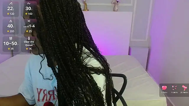 AishaHil online show from 02-20-25, 12:04