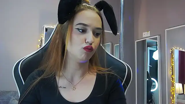 Snapshot of Eva_Lovvia_ chatting on 01-23-25, 09:18 Eva Lovvia  online show from 01-23-25, 09:18