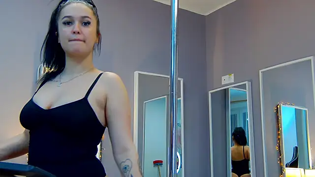 Snapshot of Eva_Lovvia_ chatting on 03-18-25, 07:01 Eva Lovvia  online show from 03-18-25, 07:01