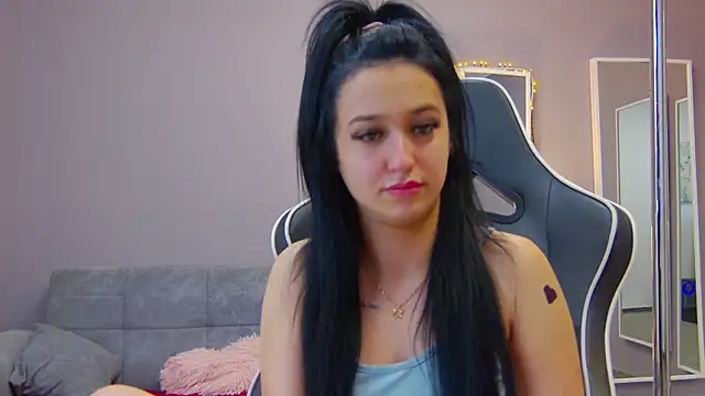 Snapshot of Eva_Lovvia_ chatting on 02-05-25, 09:40 Eva Lovvia  online show from 02-05-25, 09:40