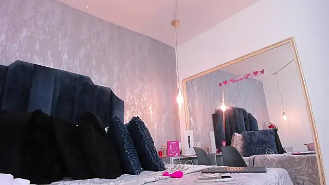 Isis ariany  online show from 09-09-25, 12:25