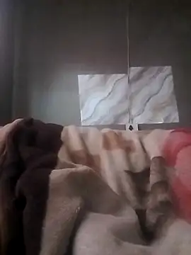 Snapshot of LaneYam chatting on 04-30-26, 06:42 LaneYam online show from 04-30-26, 06:42