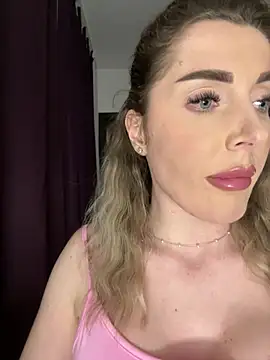 LunaDiamondX online show from 02-01-25, 09:19