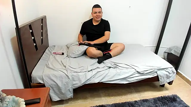 Faridsweetness online show from 01-28-25, 06:17