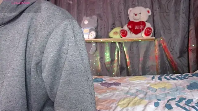 Snapshot of stefany_pablo1 chatting on 11-19-25, 11:54 stefany pablo1 online show from 11-19-25, 11:54